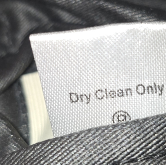 Tuckernuck Reversible Vest - Picture 6 of 6